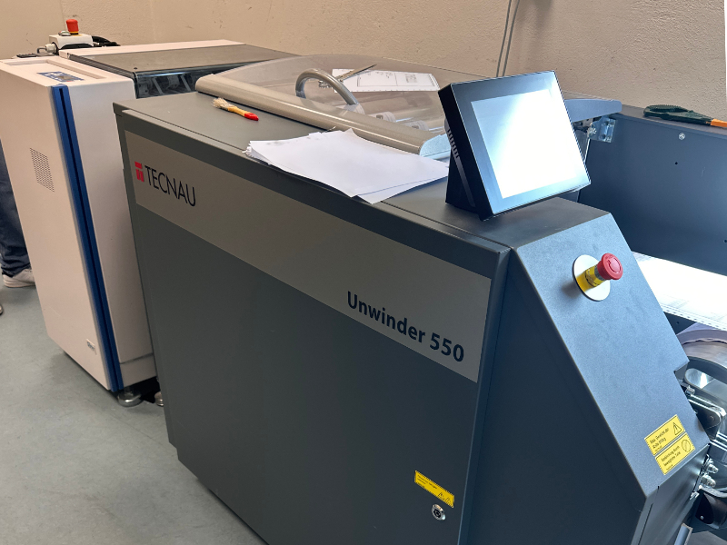 Bowe cutter 310 S PINFED (310S2) , w Tecnau 550 unwinder, roll 2 stack